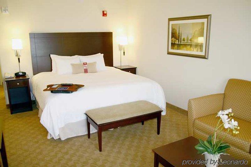 Hampton Inn Knoxville-East Room photo