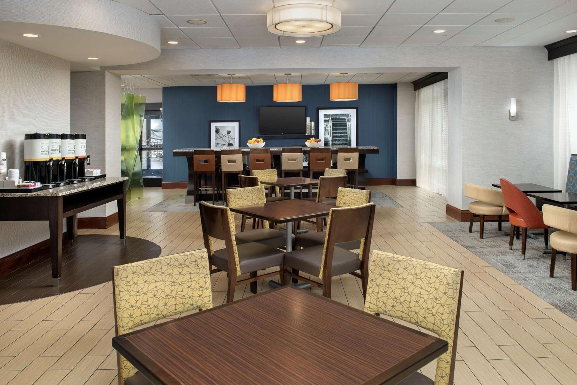Hampton Inn Knoxville-East Exterior photo